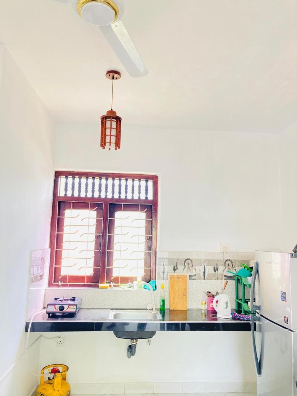 Hotel Sea Side Bay House Weligama Exterior foto