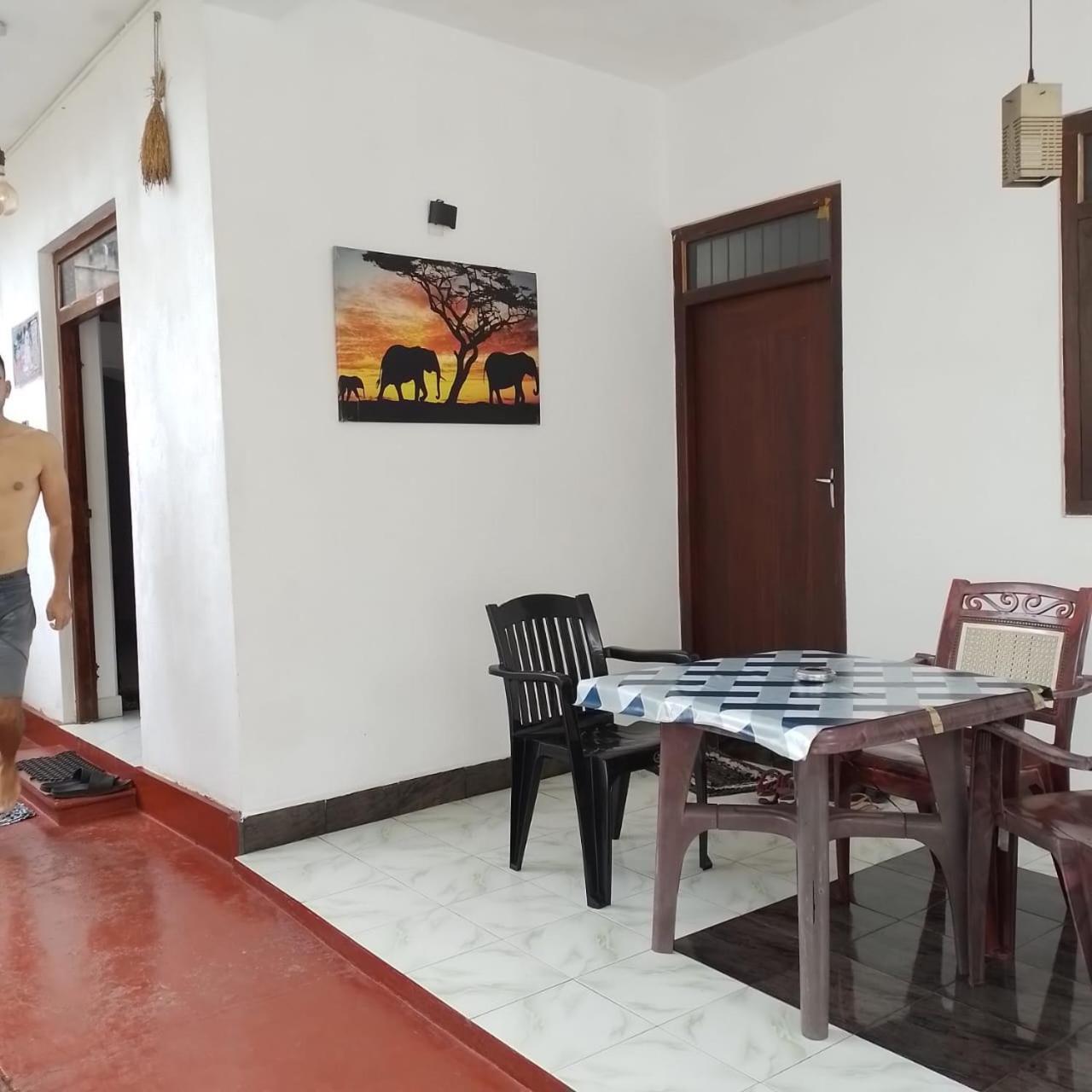Hotel Sea Side Bay House Weligama Exterior foto